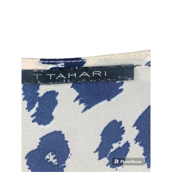 T Tahari blue and white animal print blouse size large - Picture 5 of 5